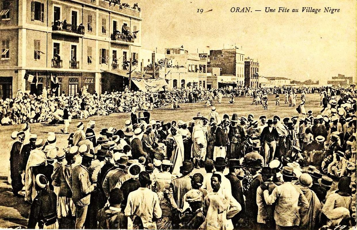 CA a- 090- Village negre.jpg